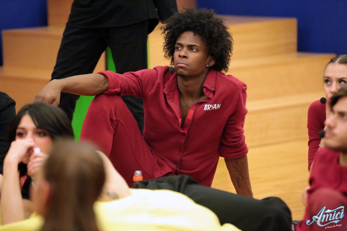 Amici 17, daytime 29 novembre. Provvedimento disciplinare per Bryan Ramirez, Matteo contestato