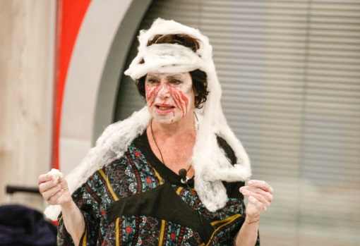 Grande Fratello Vip 2017, giorno 51. Corinne nuda in piscina (Video), Jeremias dubita di Luca