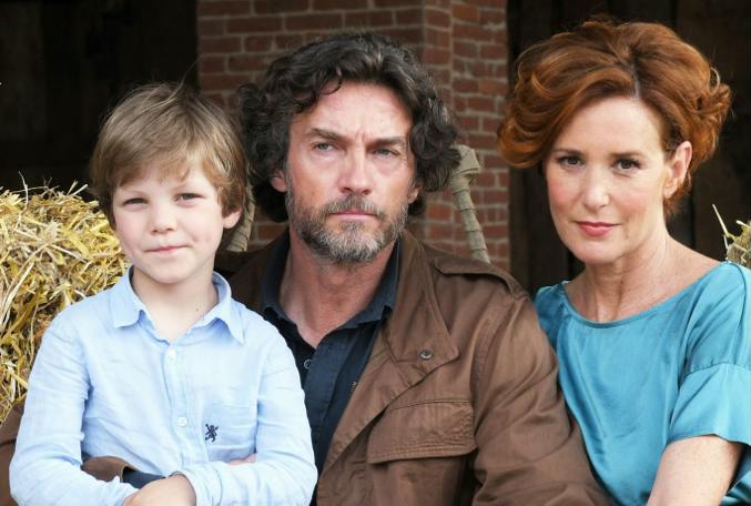 Ascolti TV | Martedì 14 novembre 2017. Parte bene La Strada di Casa (23.4%), flop Mika (6.2%) e Zucchero (6.3%). Le Iene crescono fino al 13.8%