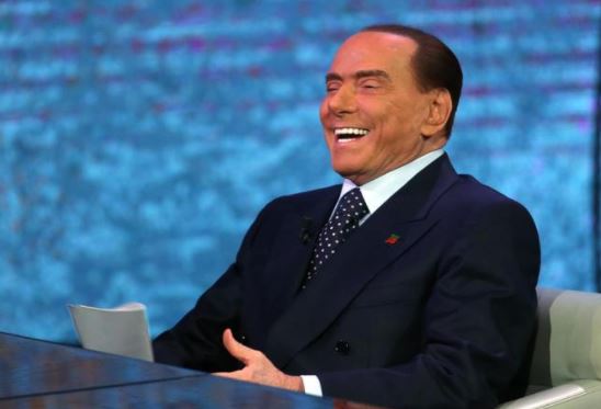 Silvio Berlusconi, gaffe da Fabio Fazio: «Cinquestelle nostri alleati» – Video