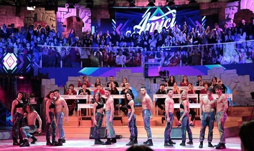 Amici 17, quinta puntata di sabato 16 dicembre 2017 in diretta: Zic elimina Federico. Stefano De Martino lascia il programma per dedicarsi all’Isola dei Famosi