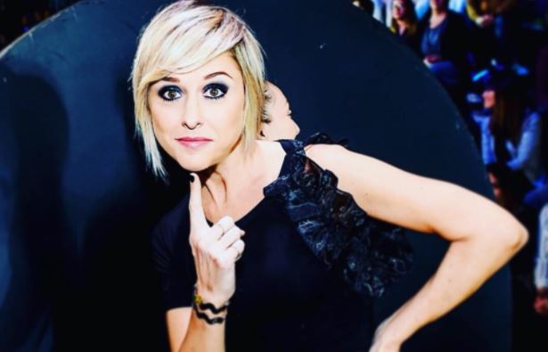 Nadia Toffa è vigile e cosciente: «Ho preso una bella botta, ma tengo duro»