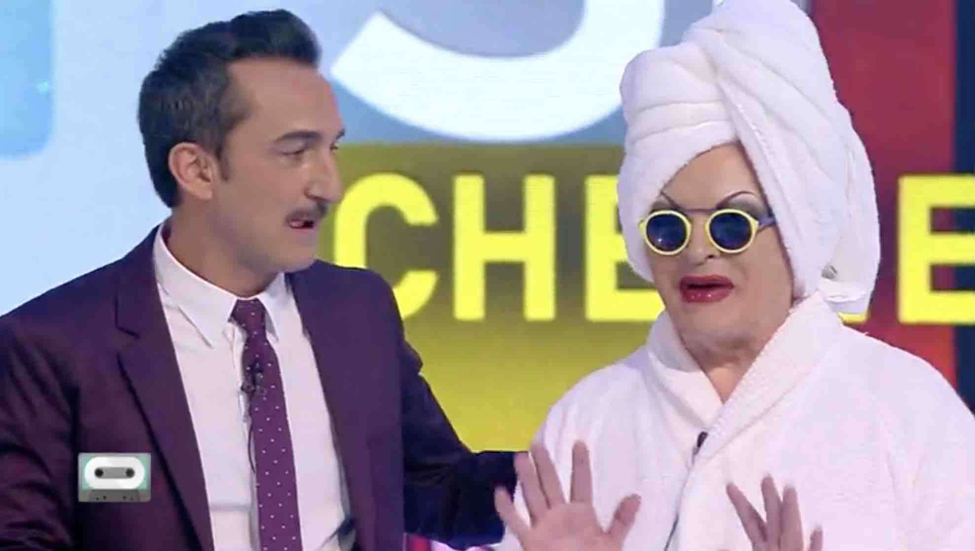 90 Special: prendi un decennio, trattalo male