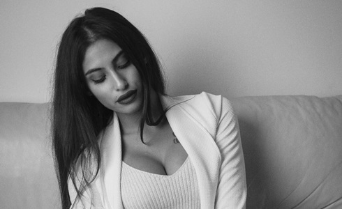 Sanremo Giovani: video e testo di «Specchi Rotti» di Alice Caioli