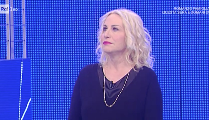 Antonella Clerici piange in diretta per la morte del suo cane – Video