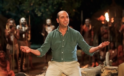 Programmi TV di stasera, lunedì 8 gennaio 2018. Su Canale5 Checco Zalone in Quo Vado?