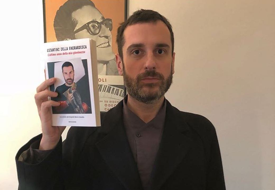 Pagelle TV della Settimana (22-28/01/2018). Promossi Frizzi e Ghali. Bocciato Costantino della Gherardesca (pronto per La Sai l’Ultima)