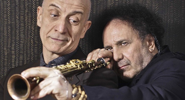 Sanremo 2018, canzoni: il testo di «Il coraggio di ogni giorno» di Enzo Avitabile con Peppe Servillo