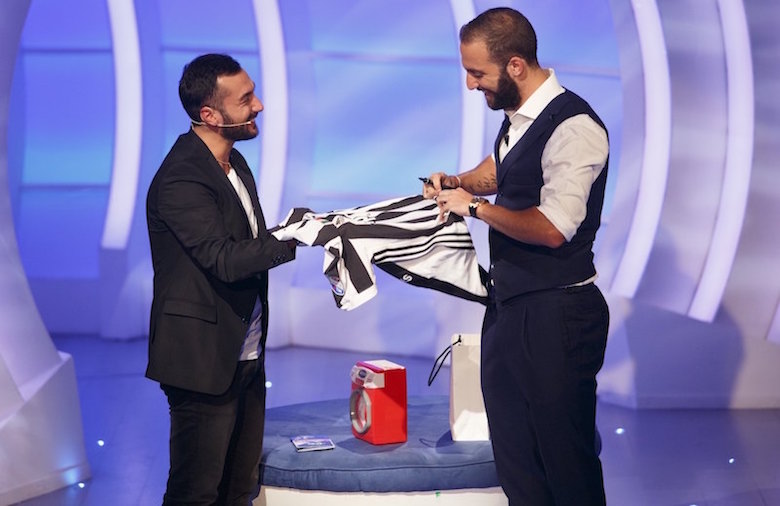 C’è Posta per Te 2018 al via. Maria De Filippi: «Per la prima volta dopo tanti anni una storia mi ha messo in difficoltà» – Ospiti e foto