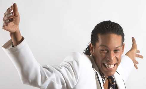 Sanremo Giovani: il video e il testo di «Bianca» di Leonardo Monteiro