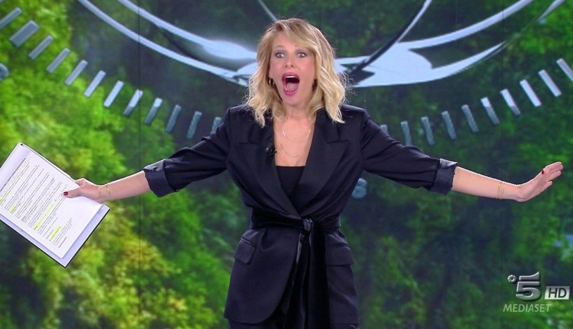 L’Isola si allunga di una puntata