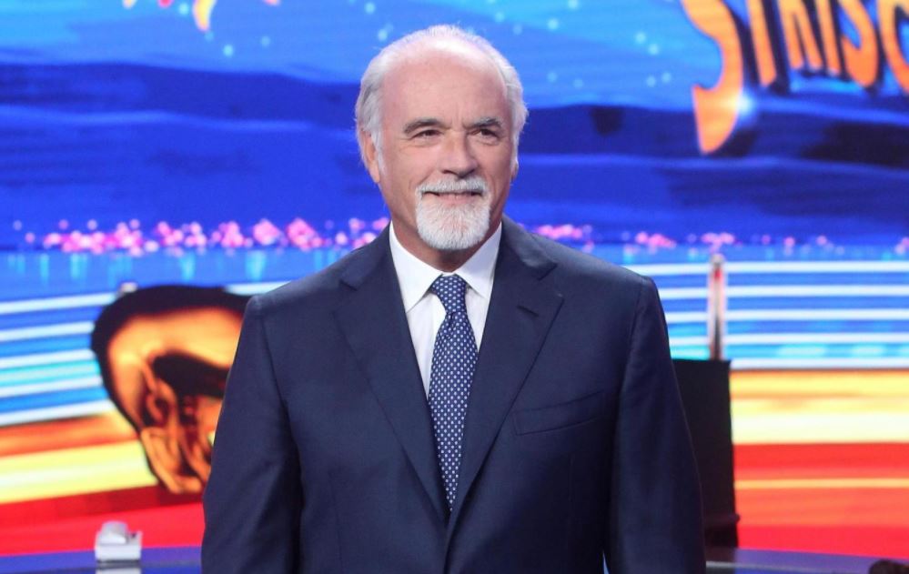 Antonio Ricci sulla querela di Baglioni: “Dimostrerò scientificamente che quando bacia la fidanzata ciuccia botulino”