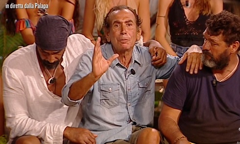 Giucas Casella sospeso dall’Isola