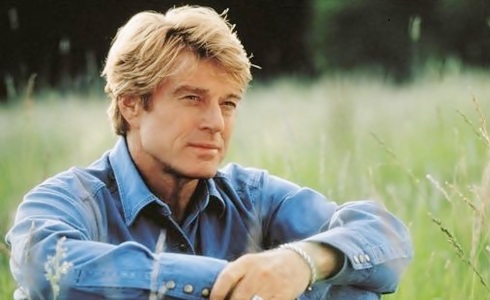 Programmi TV di stasera, sabato 10 febbraio 2018. Su Rai3 L’uomo che sussurrava ai cavalli, su Iris L’uomo che fissa le capre