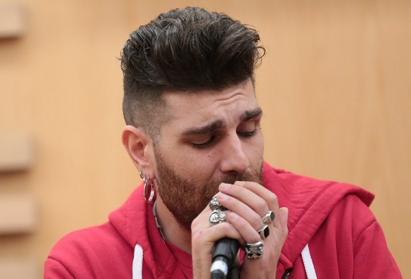 Amici 2018, daytime 16 febbraio. Paola Turci conquistata da Irama: «Mi pugnali il cuore». Black Soul Trio ad un bivio