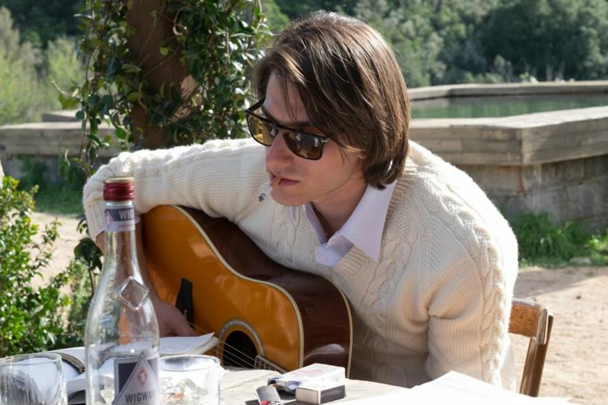 Fabrizio De Andrè – Principe Libero: un racconto d’autore poco televisivo e privo di santificazione. Ottimo Luca Marinelli