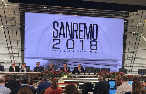 Sanremo 2018, conferenza stampa del 9 febbraio in diretta. Il vincitore dei Giovani attorno alle 22.30, sarà annunciato solo il podio. Il sindaco conferma: «C’è un progetto per costruire il PalaFestival»
