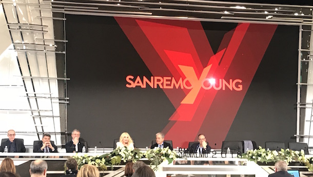 Sanremo Young: Antonella Clerici annuncia Bonolis e Richard Gere alla prima – Video