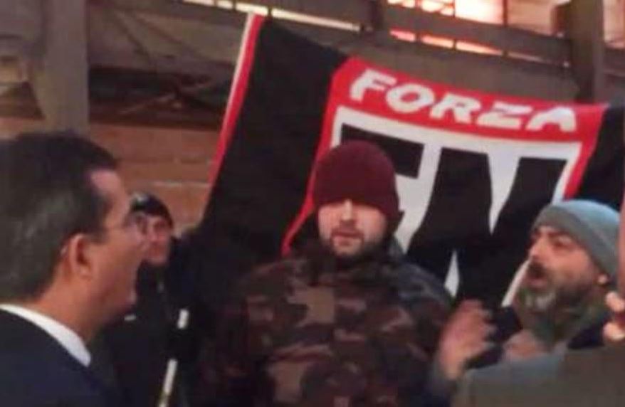 La7, blitz di Forza Nuova negli studi di diMartedì. Interviene Giovanni Floris – Video