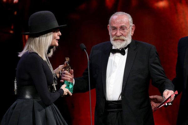 David di Donatello 2018: l’evento televisivo non c’è. Ridondante e forzato il monologo d’apertura della Cortellesi