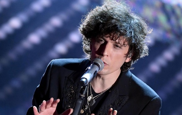 BOOM! Ermal Meta al Serale di Amici 2018