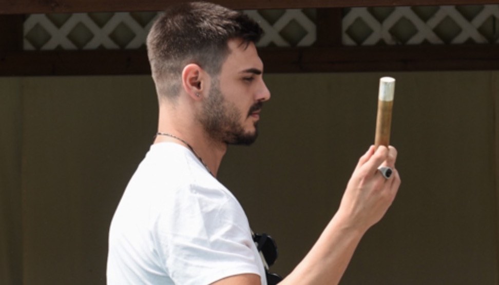 Chiara Nasti vuota il sacco sulle canne all’Isola: «a questo punto, è meglio dire la verità»