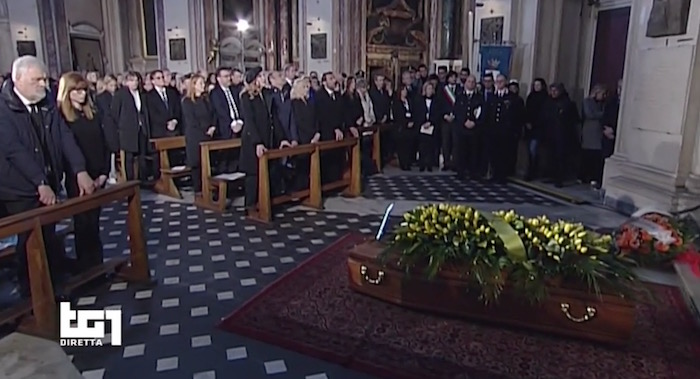 Fabrizio Frizzi: i funerali in diretta su Rai1
