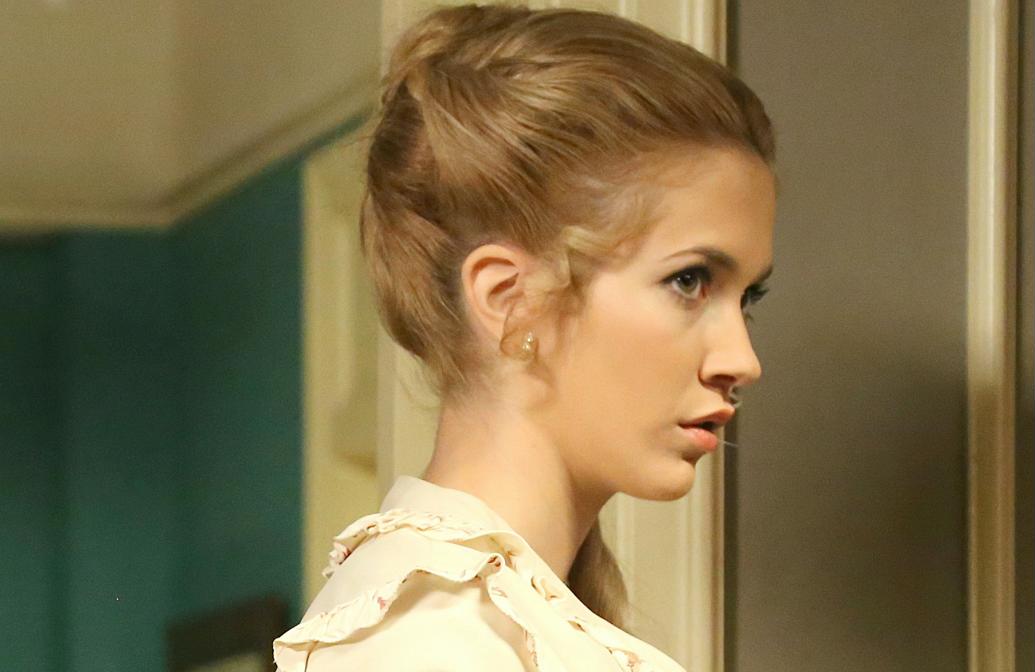 Una Vita, anticipazioni: Elvira fa ingelosire Simon