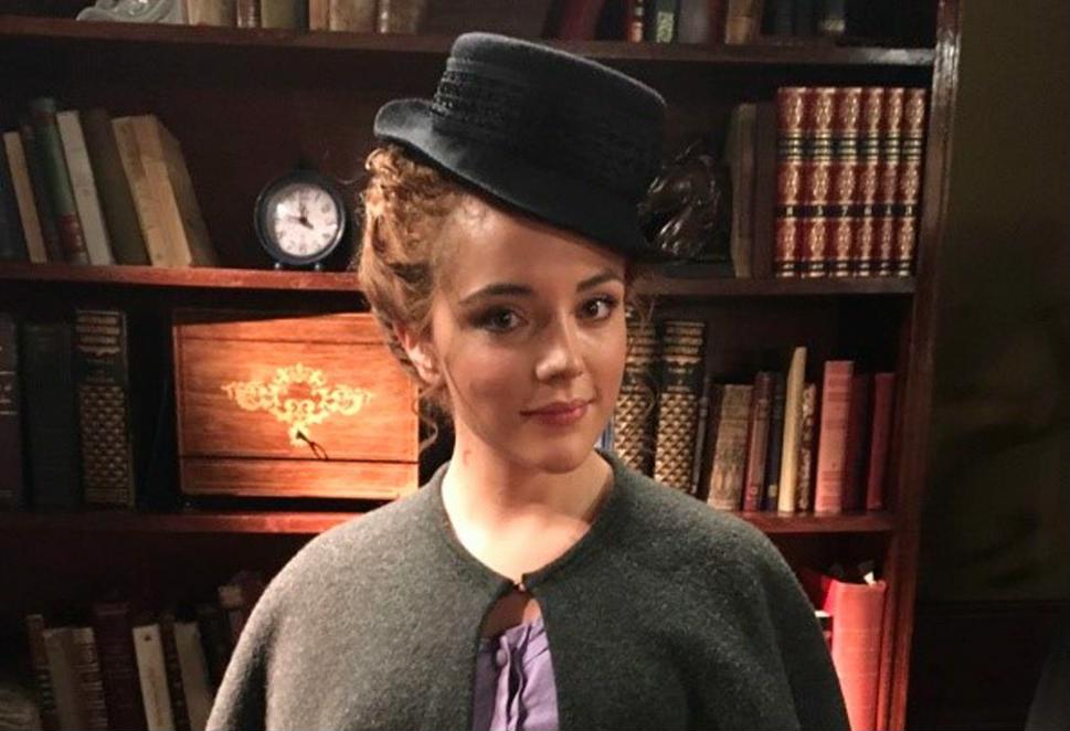 Una Vita, anticipazioni: Mauro offre ospitalità a Sara, che lo droga