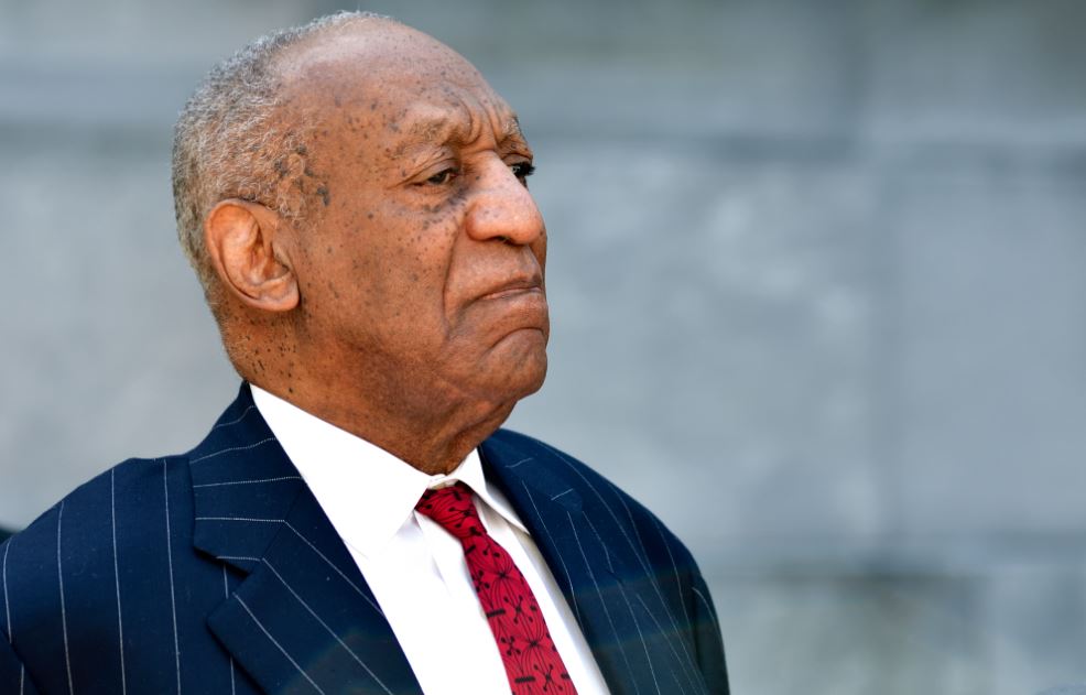 Bill Cosby condannato per violenza sessuale. L’ex papà de «I Robinson» rischia 30 anni di carcere