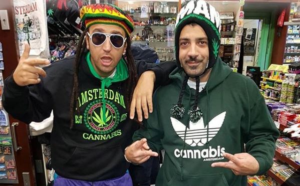 Emigratis: le peggiori scorribande di Pio e Amedeo – Video