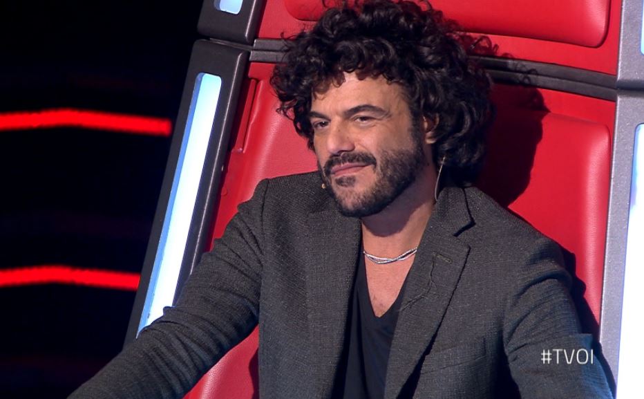 The Voice 2018, Francesco Renga critica Fabrizio Moro. J-Ax: «Se volete picchiarvi organizzo io» – Video