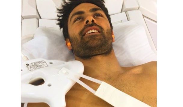 «Ballando» al nosocomio: infortunio per Francisco Porcella. Il surfista è a rischio per sabato