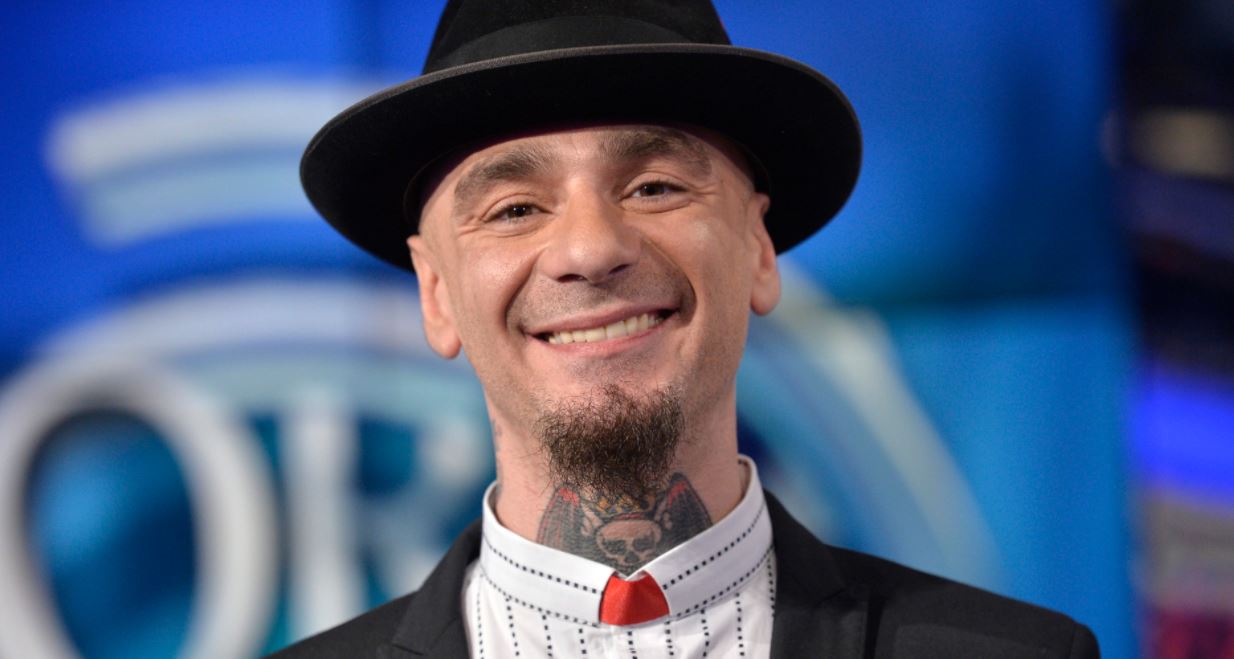 Il Supplente: Mentana, Saviano, Maionchi e J-Ax prof per un giorno su Rai2