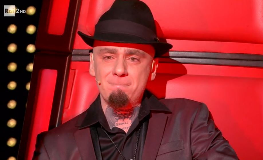 The Voice 2018: i momenti da (non) dimenticare della sesta puntata. J-Ax si commuove, Cristina Scabbia contestata dai colleghi. Albano esagera