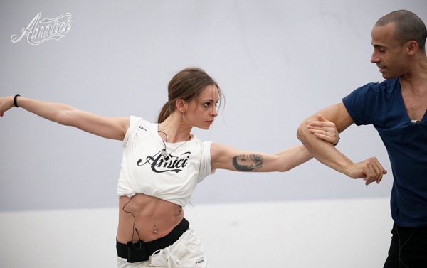 Amici 2018, daytime 5 aprile. La Celentano assegna due pezzi a Valentina e Luca per dimostrare che non possono fare i ballerini