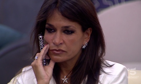 Grande Fratello: Aida e Luigi mandati in nomination per punizione. La Nizar ‘cornuta e mazziata’ – Video