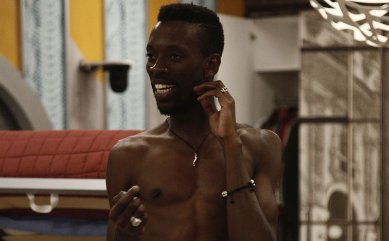 Grande Fratello, Baye Dame dopo la squalifica: «Ci sono grandissime novità, non sto sparendo. Ci saranno tante serate». Si si!