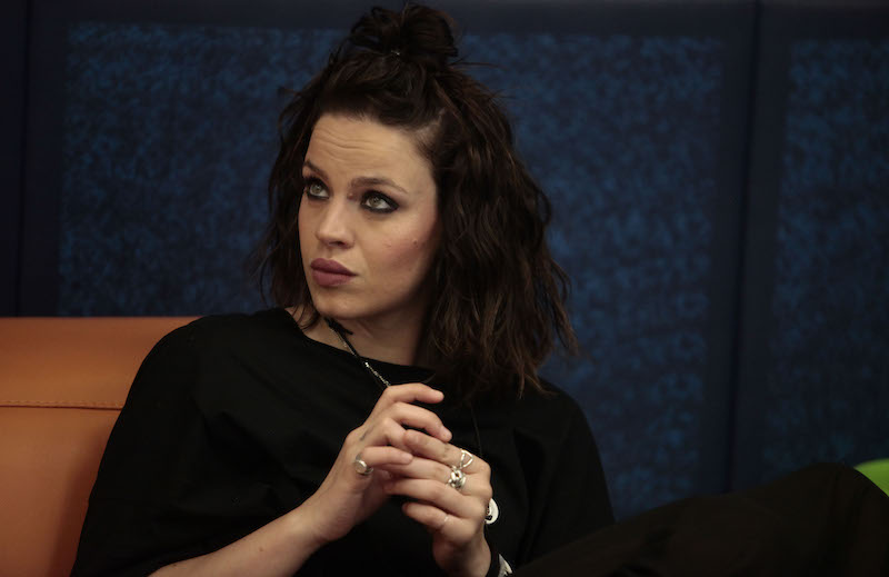 Grande Fratello 2018: Filippo e Lucia già in crisi. Lui prova a baciarla, lei lo scansa