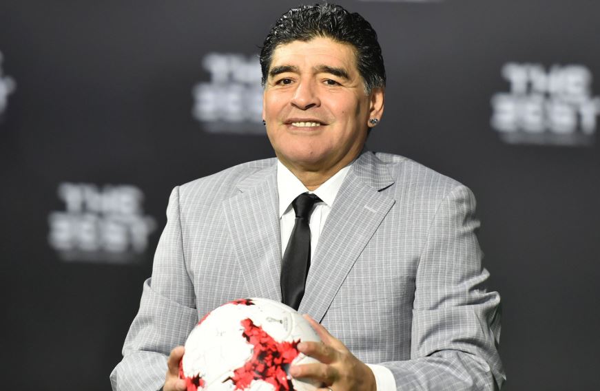 Maradona, la vita del calciatore diventa una serie per Amazon