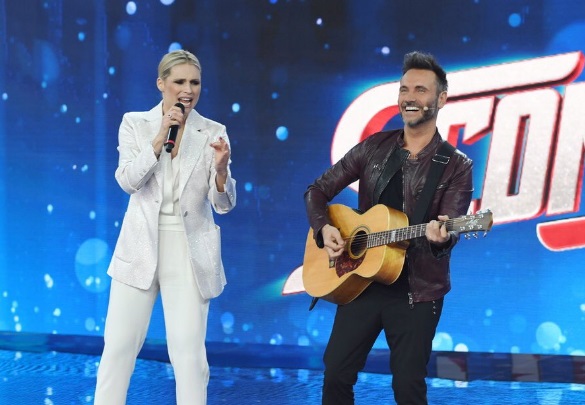 Vuoi Scommettere? al via su Canale 5: anticipazioni e ospiti della prima puntata. C’è anche Silvio Berlusconi