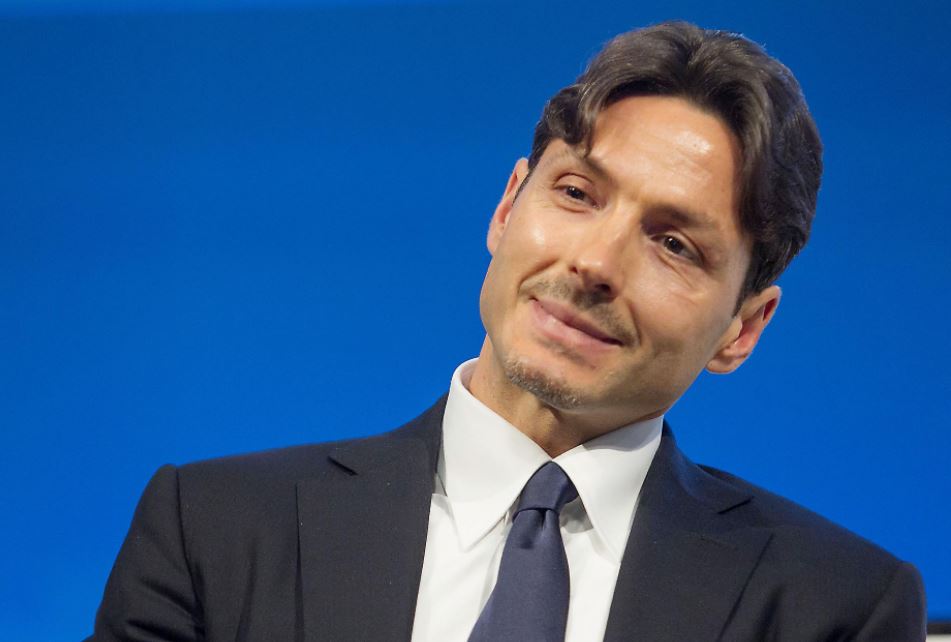 Mediaset, il bilancio 2017 torna all’utile. Crescono gli stipendi dei top manager: Confalonieri doppia Piersilvio