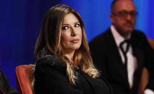 BOOM! Cristina Parodi tira fuori gli artigli (a fine stagione!): se dalla D’urso ci sarà Favoloso, a Domenica In arriva Selvaggia