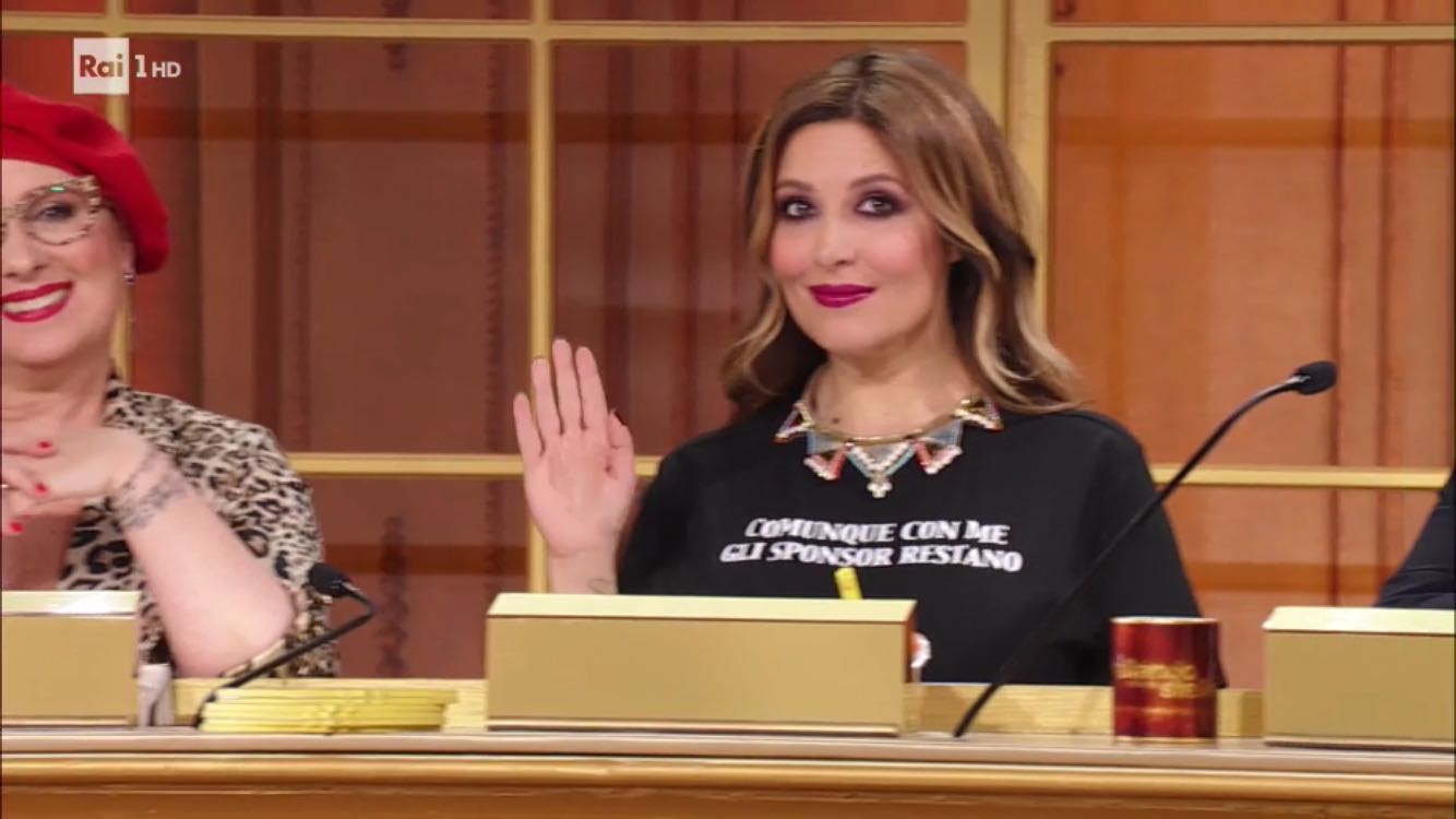 Favolosa Selvaggia a Ballando: percula il GF con la maglietta «Con me gli sponsor restano»