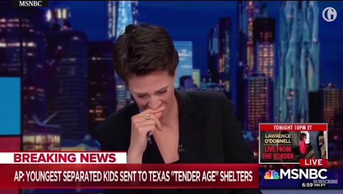 USA, giornalista in lacrime in diretta tv per la decisione di Trump sui bambini migranti – Video