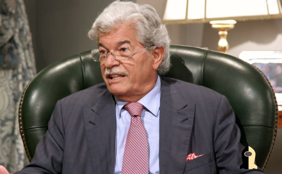 Razzi Vostri: salvate l’ex senatore, ostaggio della propria parodia