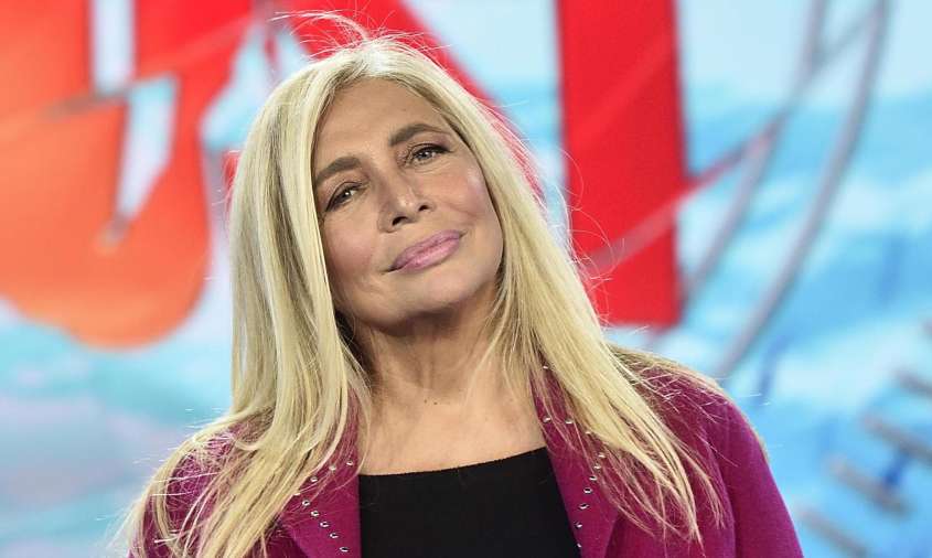 Domenica In, Mara Venier dice sì al Cruciverbone e no al cast fisso: «A condurre sarò solo io, non ci sarà nessuno accanto a me»