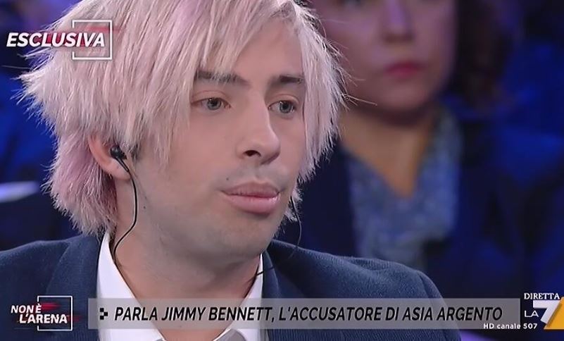 Non è L’Arena, Jimmy Bennett accusa: «Asia Argento mi ha violentato. Mi ha spinto sul letto e slacciato i pantaloni»