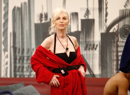 Grande Fratello Vip 2018: la Marchesa dà il suo numero di cellulare in diretta