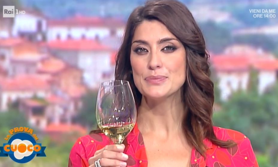 La Prova del Cuoco: Elisa Isoardi evita la minestra riscaldata e riparte da sé